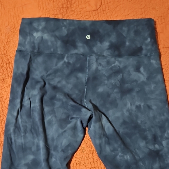 Lululemon Athletica Black and Blue Pants Duo - Picture 4 of 13